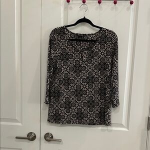 Black and White Geometric Women's Top